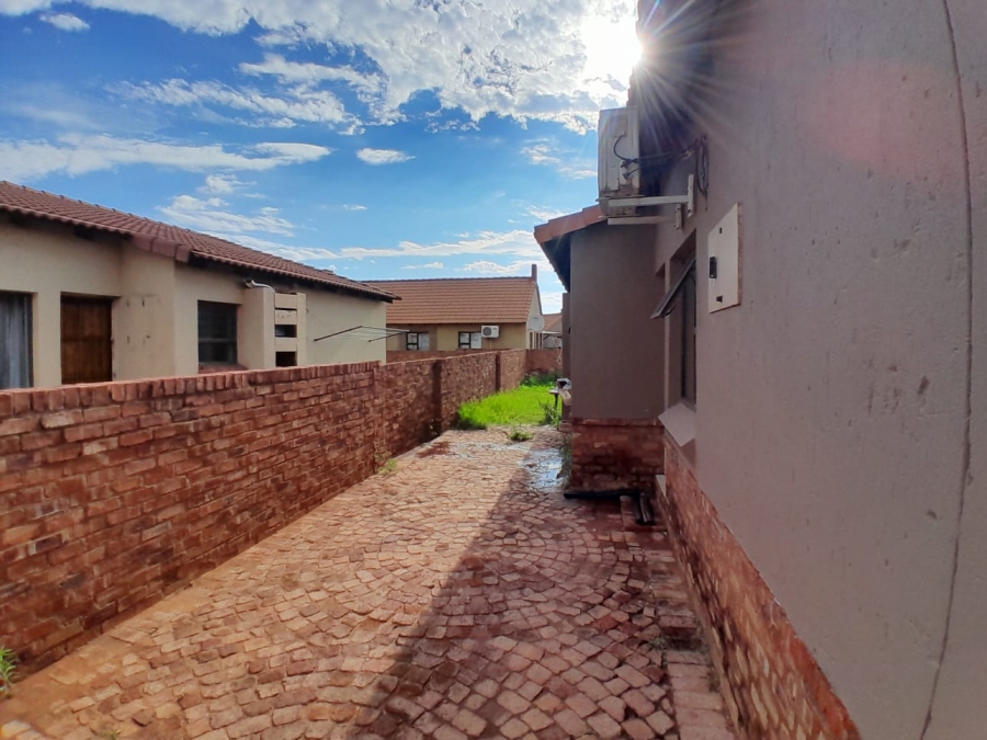 To Let 3 Bedroom Property for Rent in Kathu Northern Cape